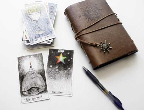 9 Ways to Connect and Bond with Your Tarot Cards