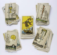 shuffelen en sorteren van Tarot kaarten